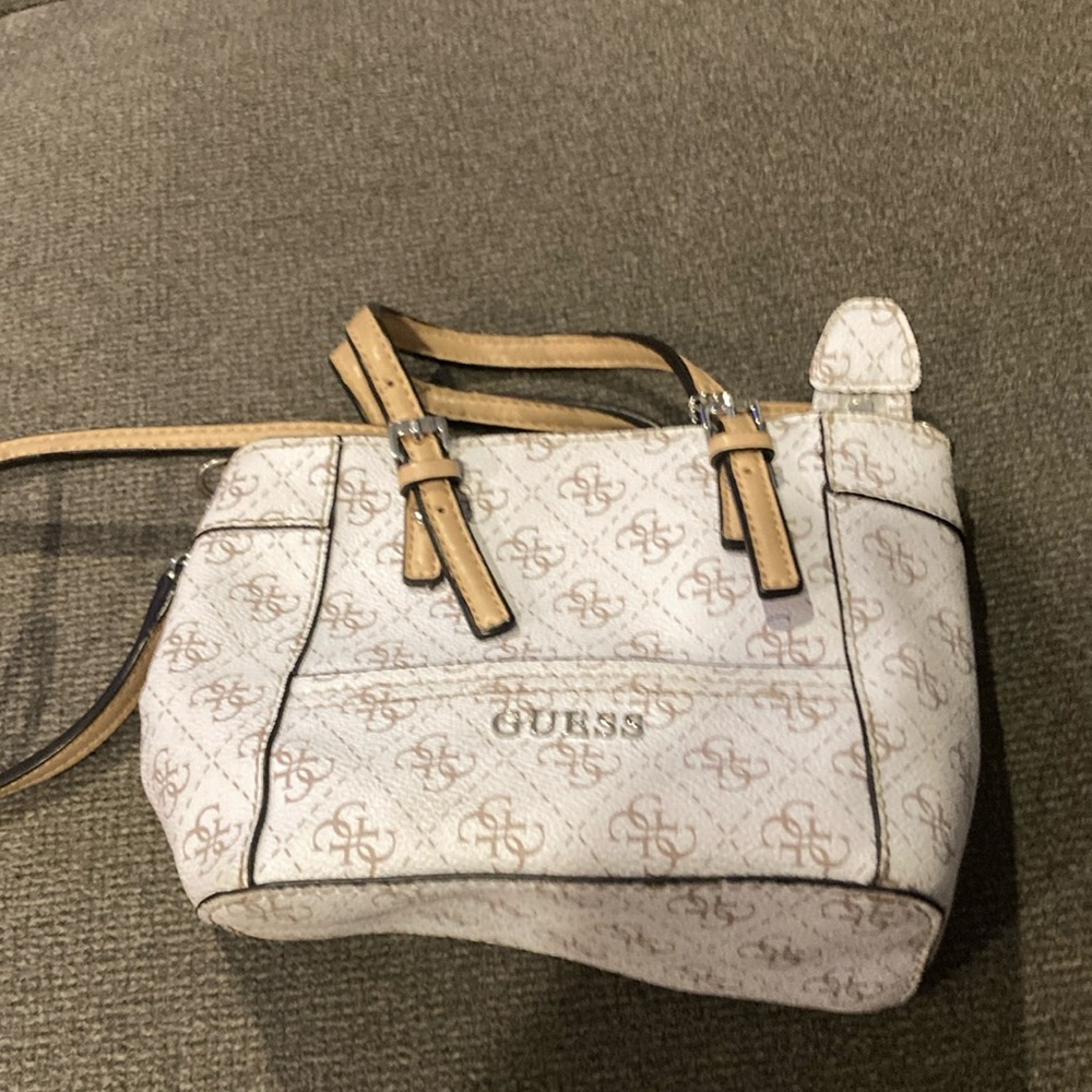 Women’s small guess purse